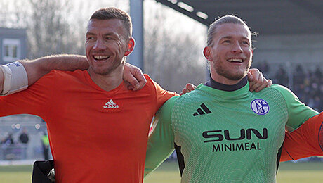 40-летний Джеко и Кариус тащат «Шальке» в Бундеслигу. Возвращение близко?