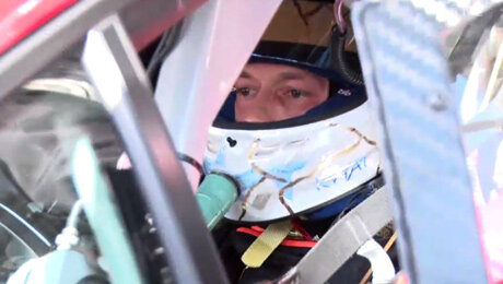 Квят красиво начал в главных гонках Японии: мегаобгон и прорыв на 8 позиций!