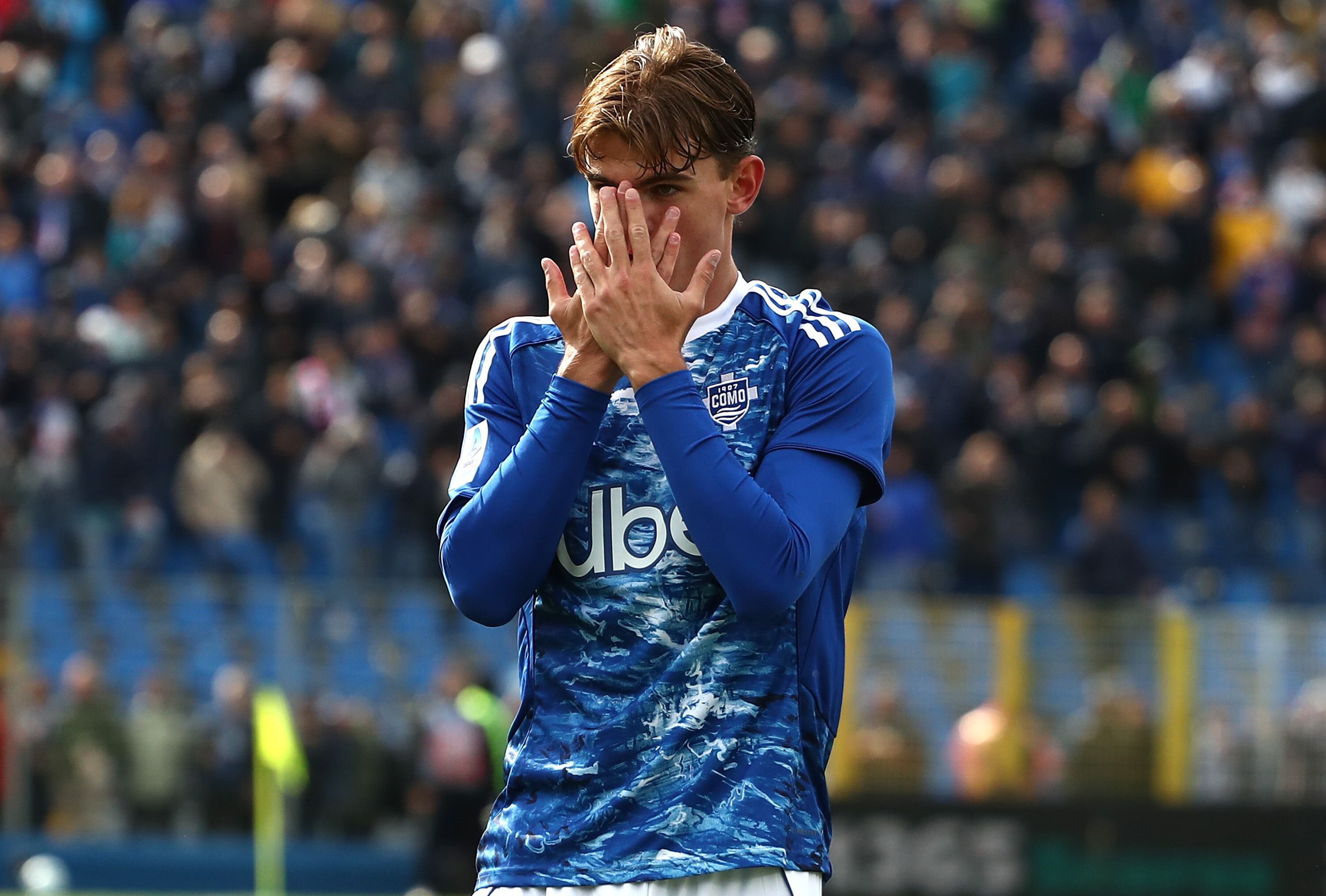 Комо, Нико Пас, Антонио Кассано, серия А Италия, Франсеск Фабрегас, Франческо Тотти, Реал Мадрид, Пауло Дибала