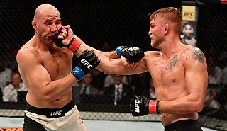 Идеальная казнь в UFC – тройным апперкотом!