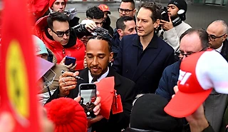 Босс «Феррари» заткнул Хэмилтона: в провалах виновны пилоты, а команда «Ф-1» – супер. Он совсем?!