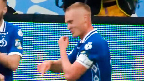 Тюкавин повторил мем «Возьми телефон, детка». От рэпера Toxi$