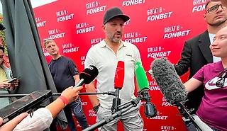 «Он настоящий бурый медведь, символ России». Я провел день с Овечкиным в Москве