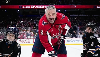 Дети Овечкина вышли на раскатку «Вашингтона» перед матчем. Они уже давно часть команды