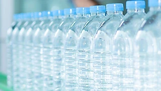 Ученые говорят, что бутилированная вода небезопасна