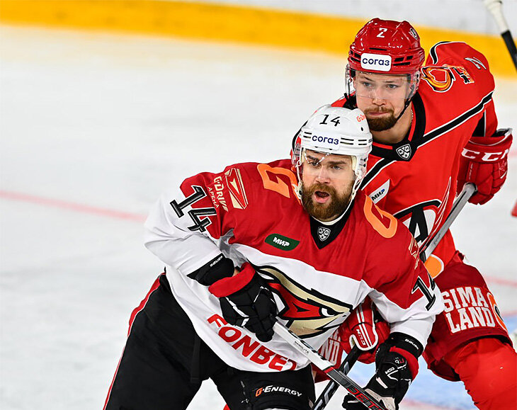 Это очень смешно: «Авангард» забил в свои ворота и тут же пустил странный гол в большинстве