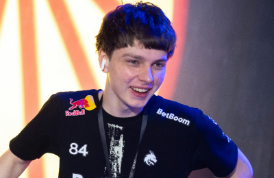 Гайды по CS, Максим «Kyousuke» Лукин