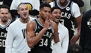 Яннис забил победный «Индиане» – с отклонением, в стиле Новицки!