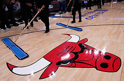 Игру НБА сорвал конденсат, баскетболисты два часа маялись дурью. Откуда же влага на паркете?