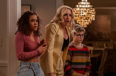 Джинни и Джорджия, Сериалы