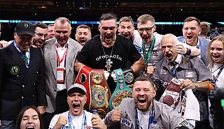 Чемпионский рев Усика – после того, как упал на колени и заплакал