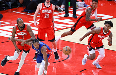 «Хьюстон» строит гигантобол. Как дела у самой большой пятерки в истории НБА