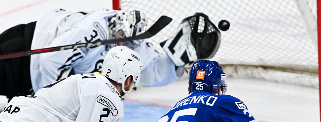 Уже сэйв года? Вратарь «Трактора» вытащил шайбу в прыжке – Ротенберг сравнил его с Яшиным