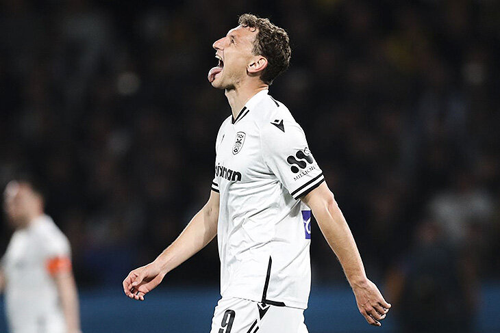 Изящество Чалова: как прокинул пяткой себе на ход! И отдал ассист, чтобы ПАОК камбэкнул – с 0:2 на 3:2