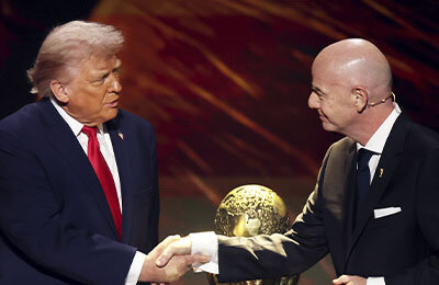 Трампу вручили Премию мира – от ФИФА. Что за подарок от друга Инфантино?