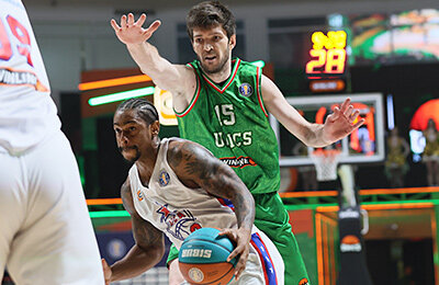 УНИКС опять победил ЦСКА в Казани. Армейцев удивил 32-летний российский центровой