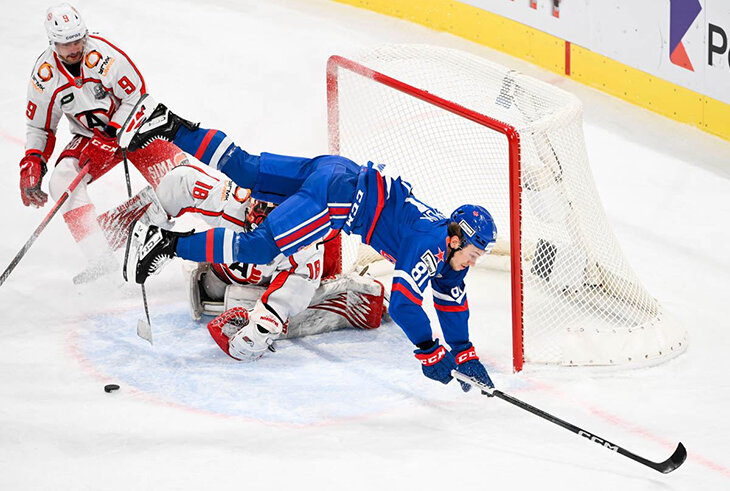 «Весь сезон такие голы засчитывались». Ротенберг не понимает отмену шайбы СКА