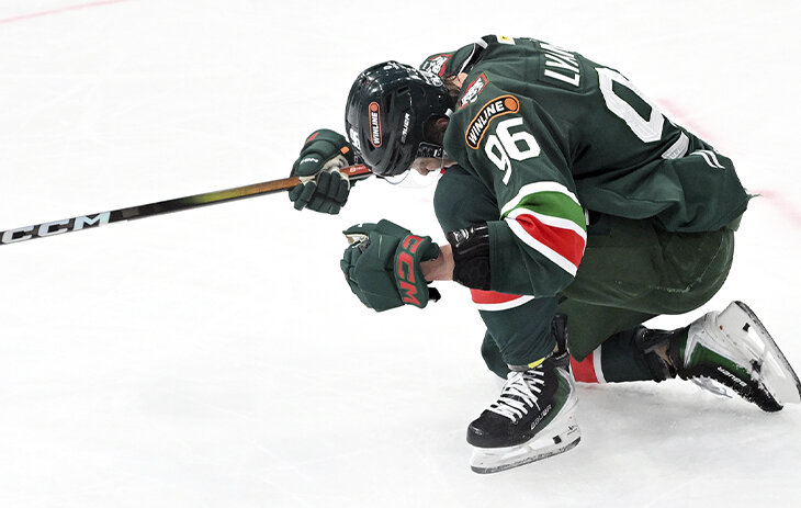 Плей-офф КХЛ: «Ак Барс» разгромил Квартальнова в Казани, «Магнитка» подталкивает к отпуску «Торпедо»