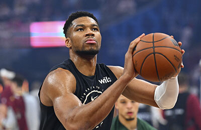 «Милуоки» открыл сезон охоты на братьев Адетокумбо. Три есть, осталась еще парочка