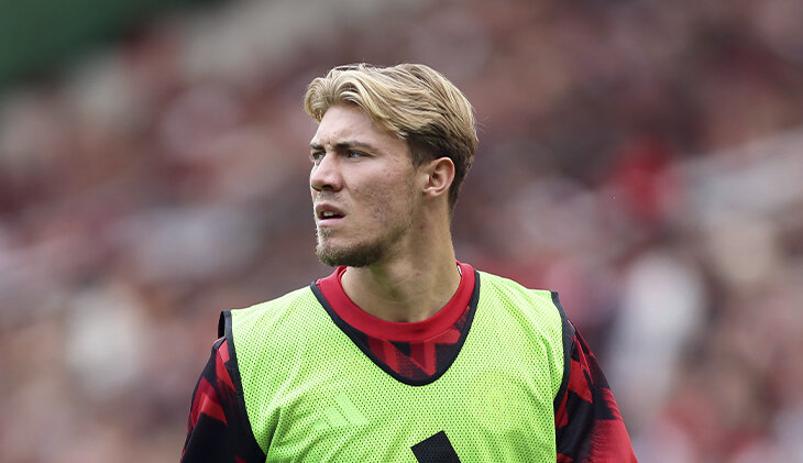 «МЮ» так никого и не продал – а окно скоро закроется. Что делать?