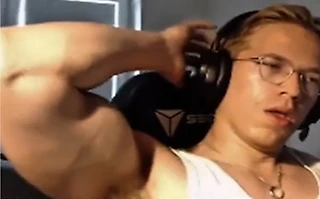 Топсон душит про-сцену, даже не играя. Какой же он отец!