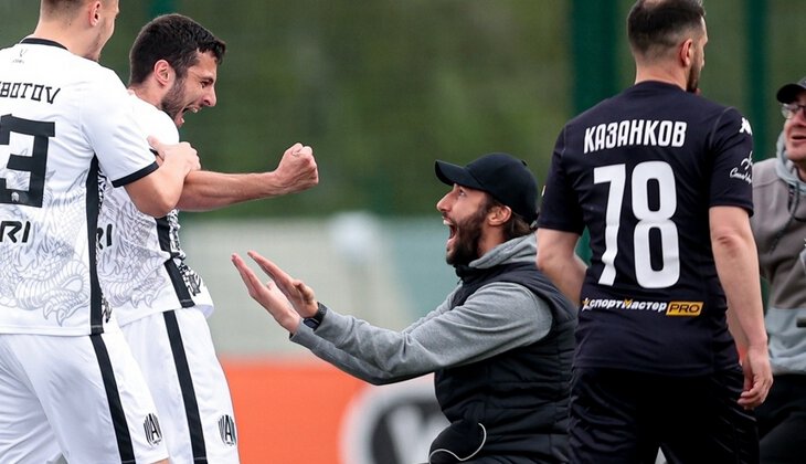 Угадай, cсорился ли Сослан Гатагов с этим амкаловцем?