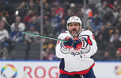 НХЛ, Ванкувер, Вашингтон, Александр Овечкин, Спенсер Карбери, Том Уилсон, Кевин Ланкинен