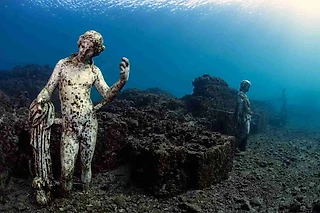 Цель – доехать по подводного города Помпеи