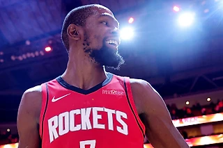 В НБА сразу четыре овертайма: Шенгюн затащил «Рокетс», Флэгг оживил «Даллас»