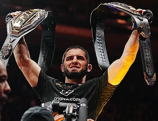 Махачев – со вторым поясом UFC! Разгромил чемпиона и потребовал бой в Белом доме