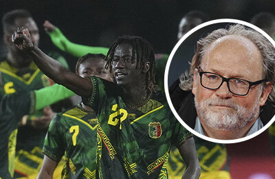 Сборная Мали по футболу, Сборная России по футболу, РФС, Мамаду Сангаре 2002, Валерий Карпин, Нене Доржелес, Том Саинтфит, Ив Биссума, Кубок Африки