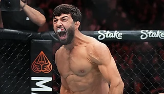 Царукян в погоне за поясом и тяжелые поединки для команды Хабиба. UFC едет в Катар