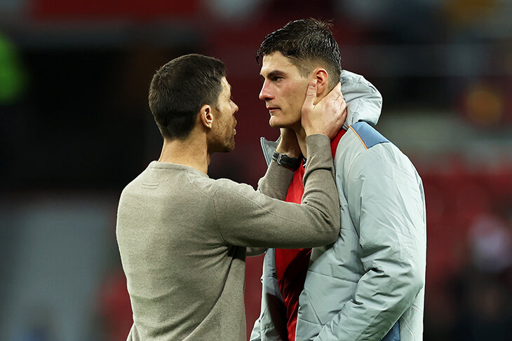 Шик из «Байера» уже 10 месяцев пытается вернуться после травмы. Это его личная трагедия