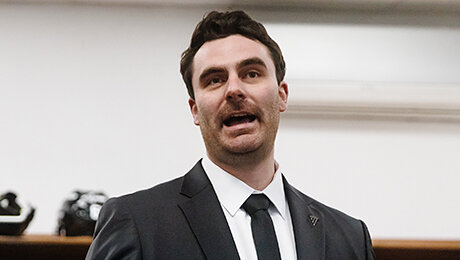 «Трактор» убрал еще одного тренера. Что будет дальше?