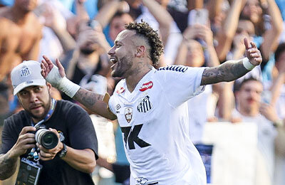 Момент дня: в честь Неймара скандирует весь стадион. Спас «Сантос» от вылета с травмой