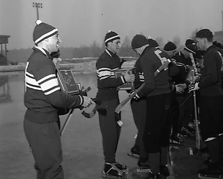 «Пародия на бенди»: сборная СССР в Эребру (февраль 1959 года)