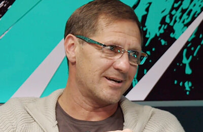 Мирослав Ромащенко, Урал, Торпедо, Олег Кононов, Дмитрий Пятибратов, Олег Василенко, Первая лига, Факел, Спартак, Деян Станкович