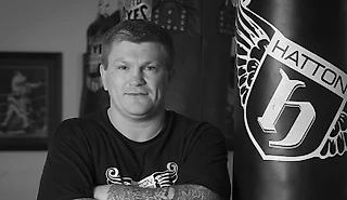 Умер Рики Хаттон – в 46. Хотя в декабре планировал вернуться в бокс