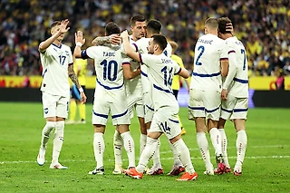 Сербия – Англия: фора сербов по голам и угловым, пенальти англичан за 4.50