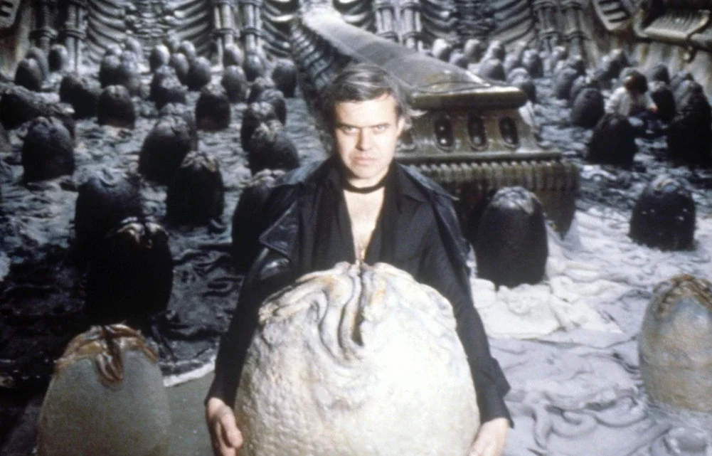 Гигер во время съемок фильма