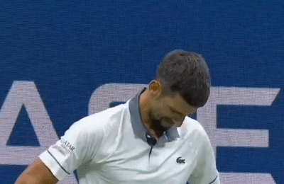 Джокович в слезах: вылет в 1-м круге US Open, боль в спине