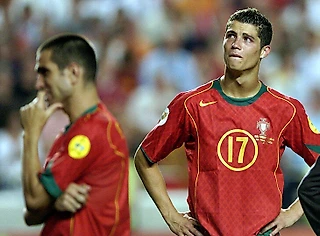 Роналду – единственный, кто все еще здесь с Евро-2004. Каким был его первый турнир?