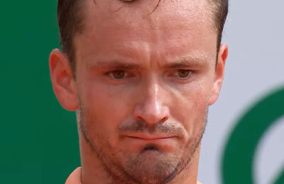 Офигеть, Медведев проиграл 0:6, 0:6