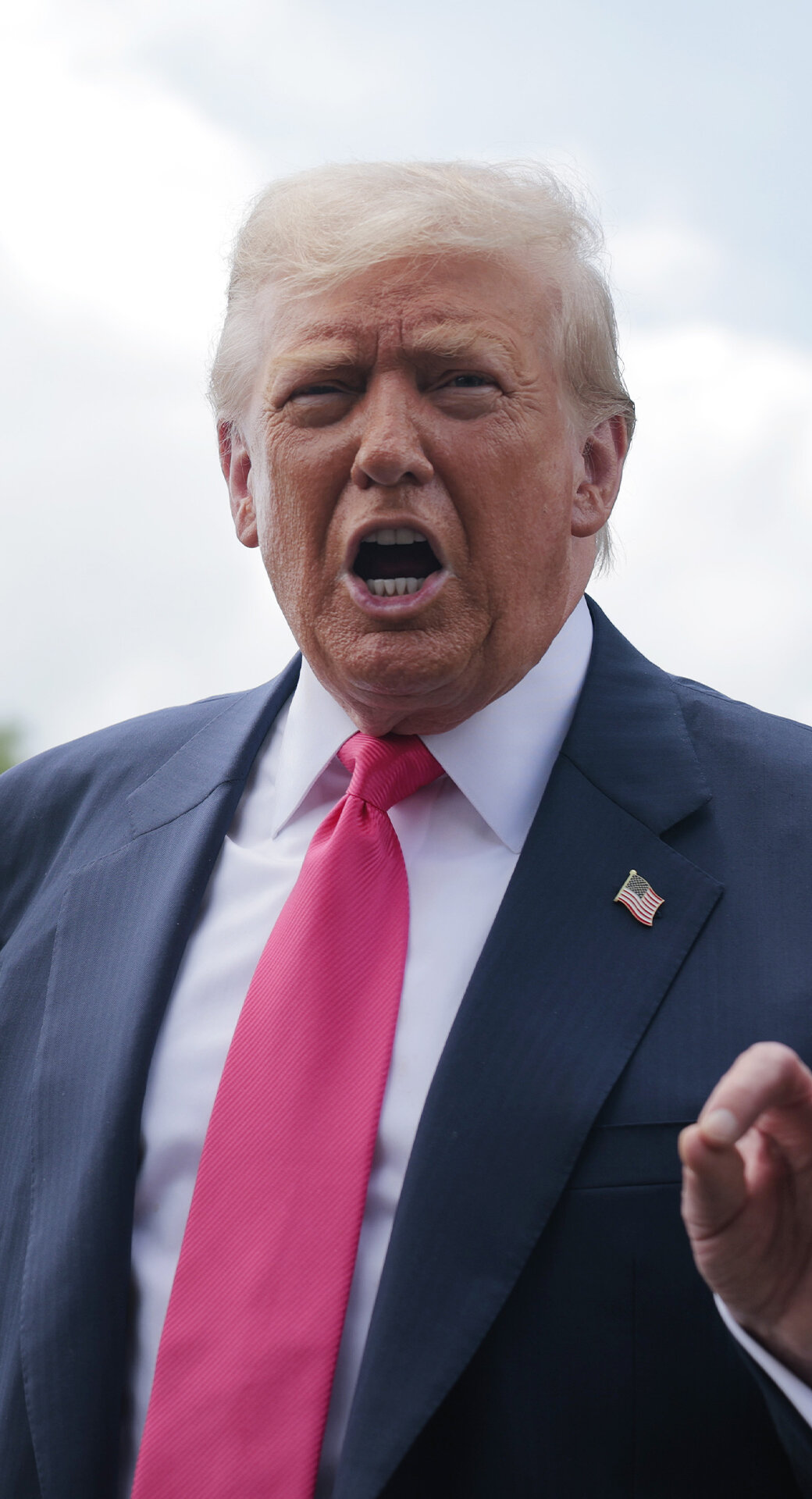Трамп требует вернуть старое название самому дорогому клубу США. Раньше оно оскорбляло индейцев