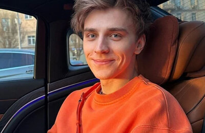 Владислав «А4» Бумага, Личности