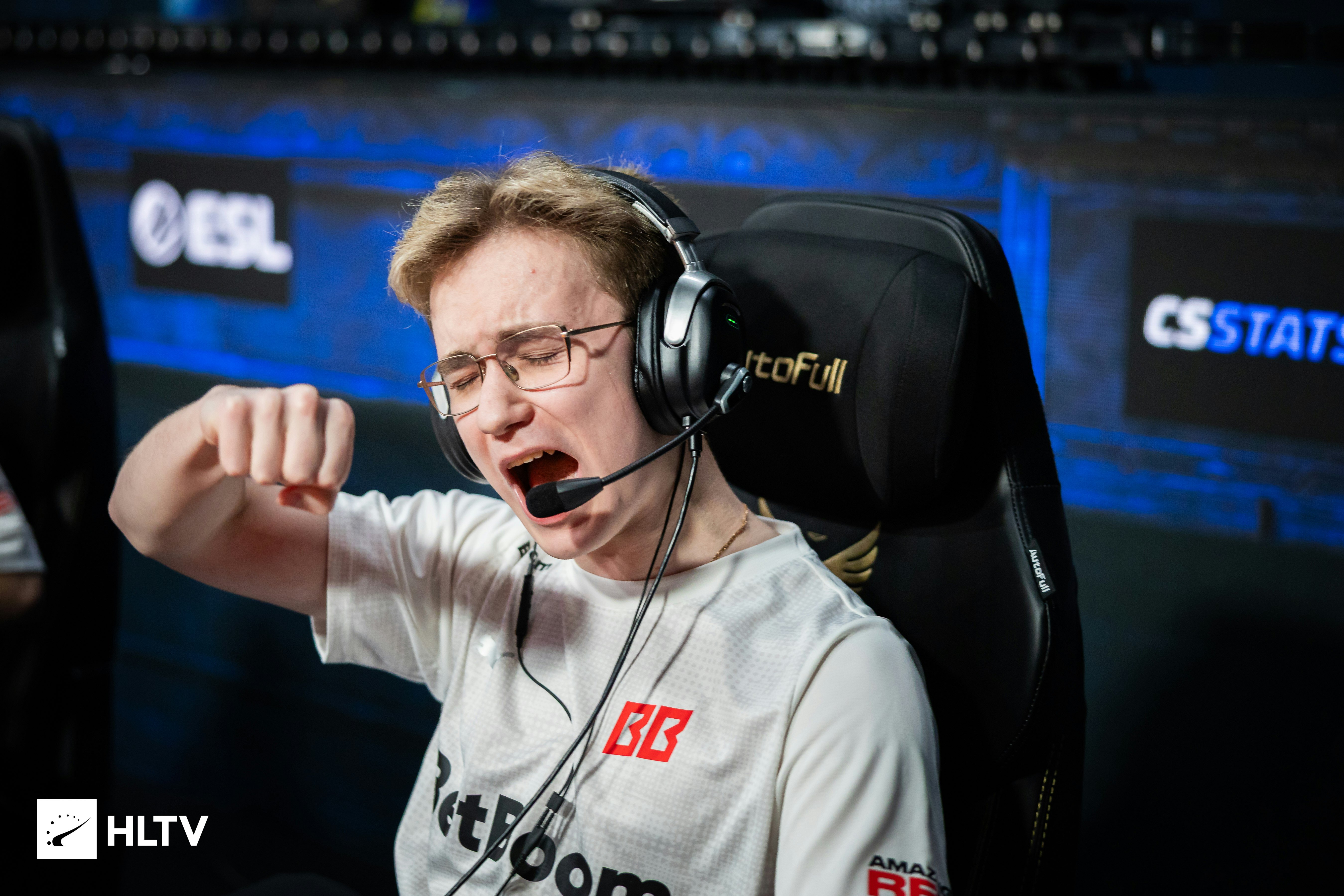 Тимур «FL4MUS» Марьев, Бустер, Илья «Perfecto» Залуцкий, BetBoom Streamers Battle CS 2