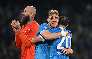 Дубль Хейлунда – и вот «Наполи» лидер! «Юве» впервые проиграл со Спаллетти