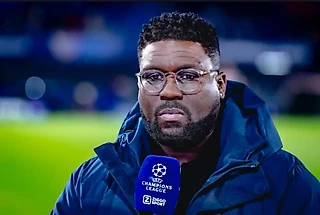 У Дренте инсульт. Уже пару недель в больнице