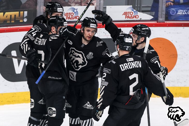 Фотография поста в ленте Вот это камбэк у Челябинска! Забрали матч с 0:3 – и повели 2-0 в серии с Минском