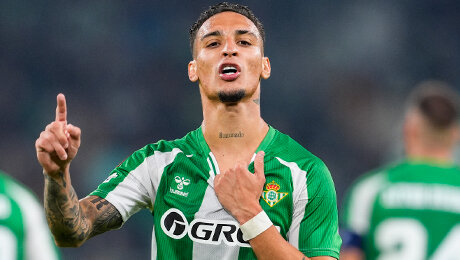 Иосифов забил, Оздоев ассистировал, у Антони – гол «Лиону», «Фиорентина» опять проиграла. Главное в ЛЕ и ЛК